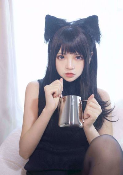 亚洲性人人天天夜夜摸
