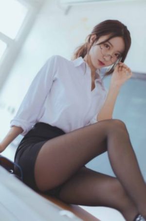 我和女闺蜜69式互慰