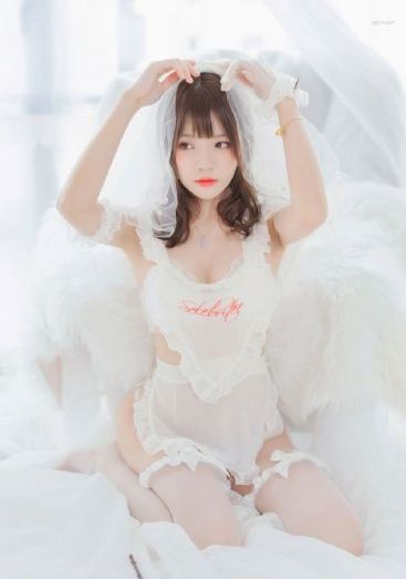 漂亮的邻居2在线观看