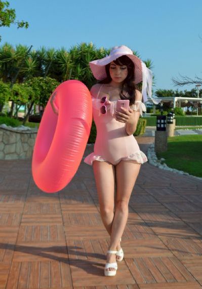 欧美视频第一页