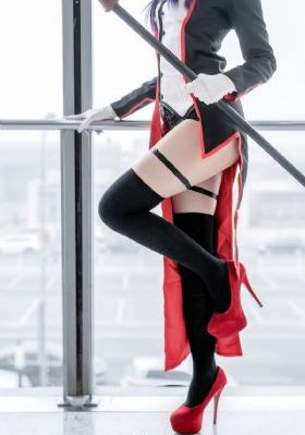 老师把筷子放在我的p眼里