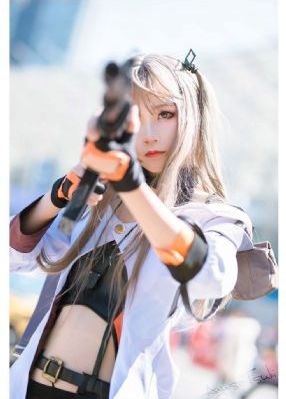 大胸女大学生电影